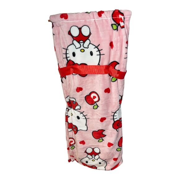 Hello Kitty Pink Apple Heart Blanket 60x70 HTF BRAND NEW DESIGN! - Picture 2 of 5